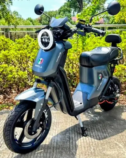 Scooter elétrica Magias Imola, vendida pela Ciclo Ribeira